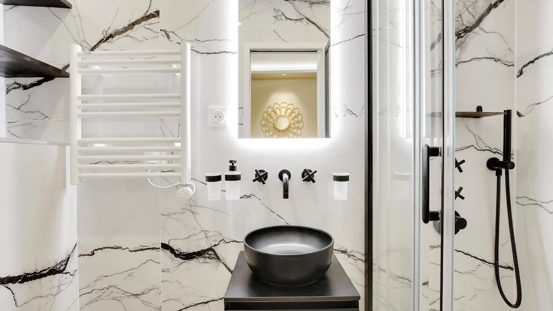 Pick A Flat'S Apartment In Champs-Elysees - Rue Marbeuf Paris