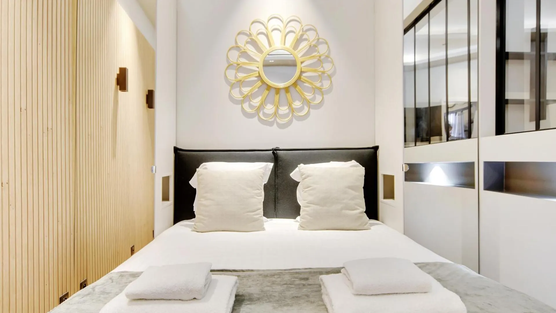 Pick A Flat'S Apartment In Champs-Elysees - Rue Marbeuf Paris Frankreich