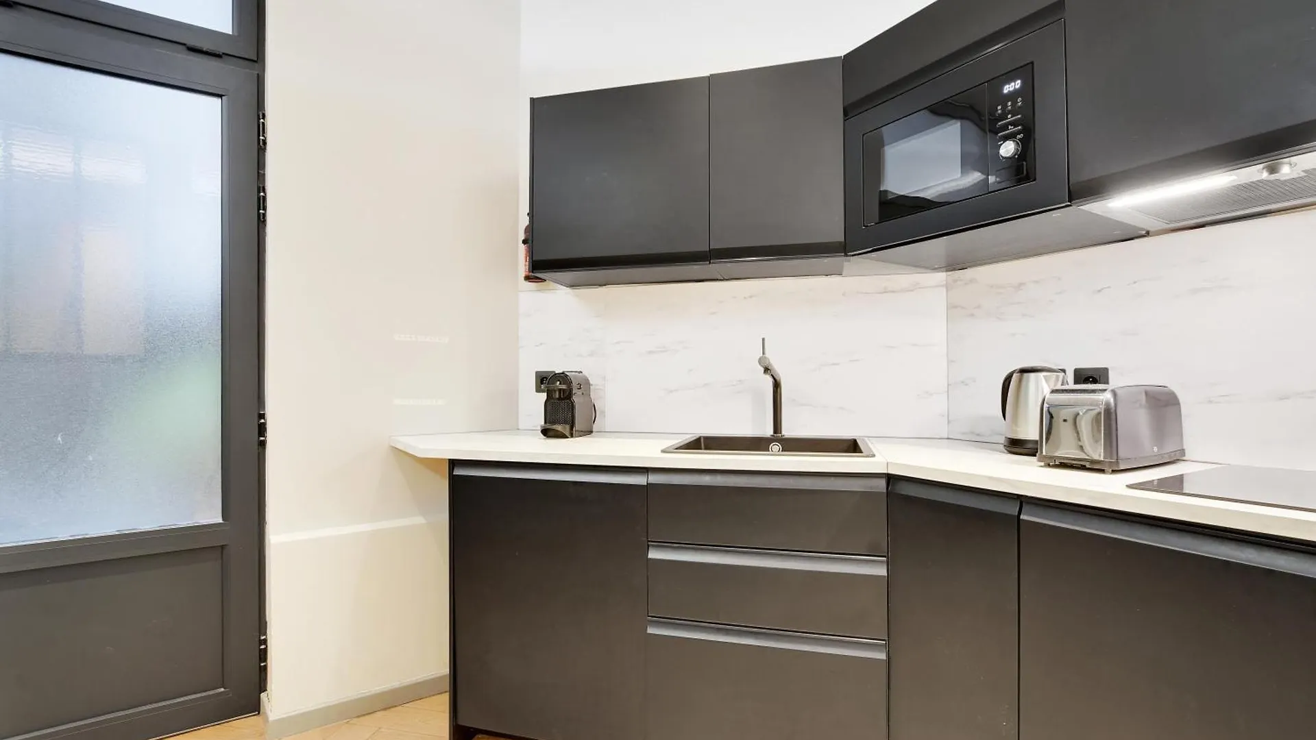 Pick A Flat'S Apartment In Champs-Elysees - Rue Marbeuf Paris 0*,  Fransa