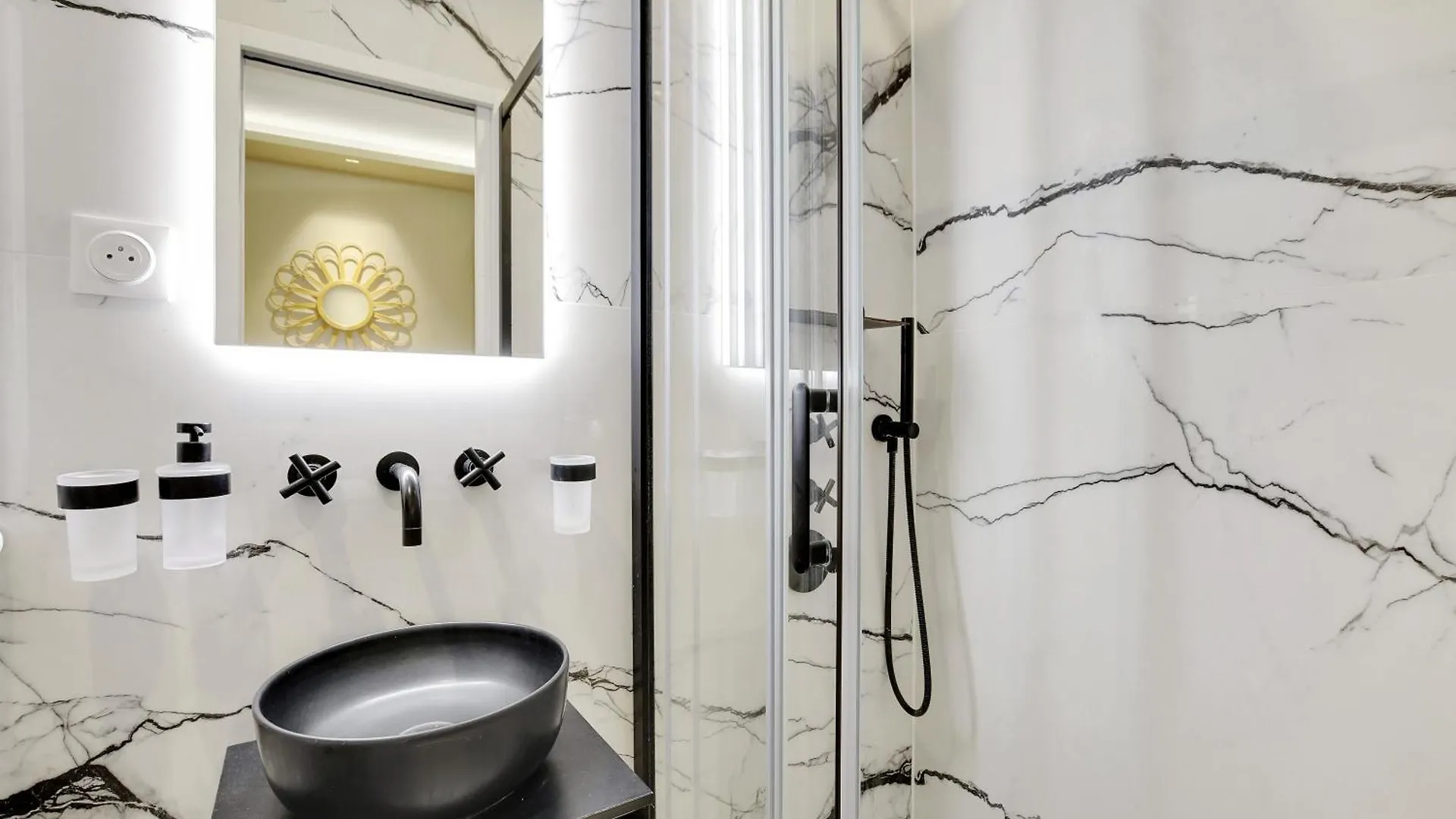 Pick A Flat'S Apartment In Champs-Elysees - Rue Marbeuf Paris Fransa